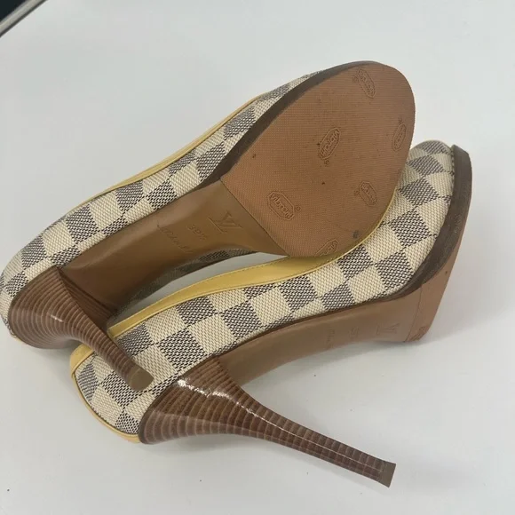 Louis Vuitton Yellow and Cream Check Peep-Toe Heels with Bow - Picture 7 of 8